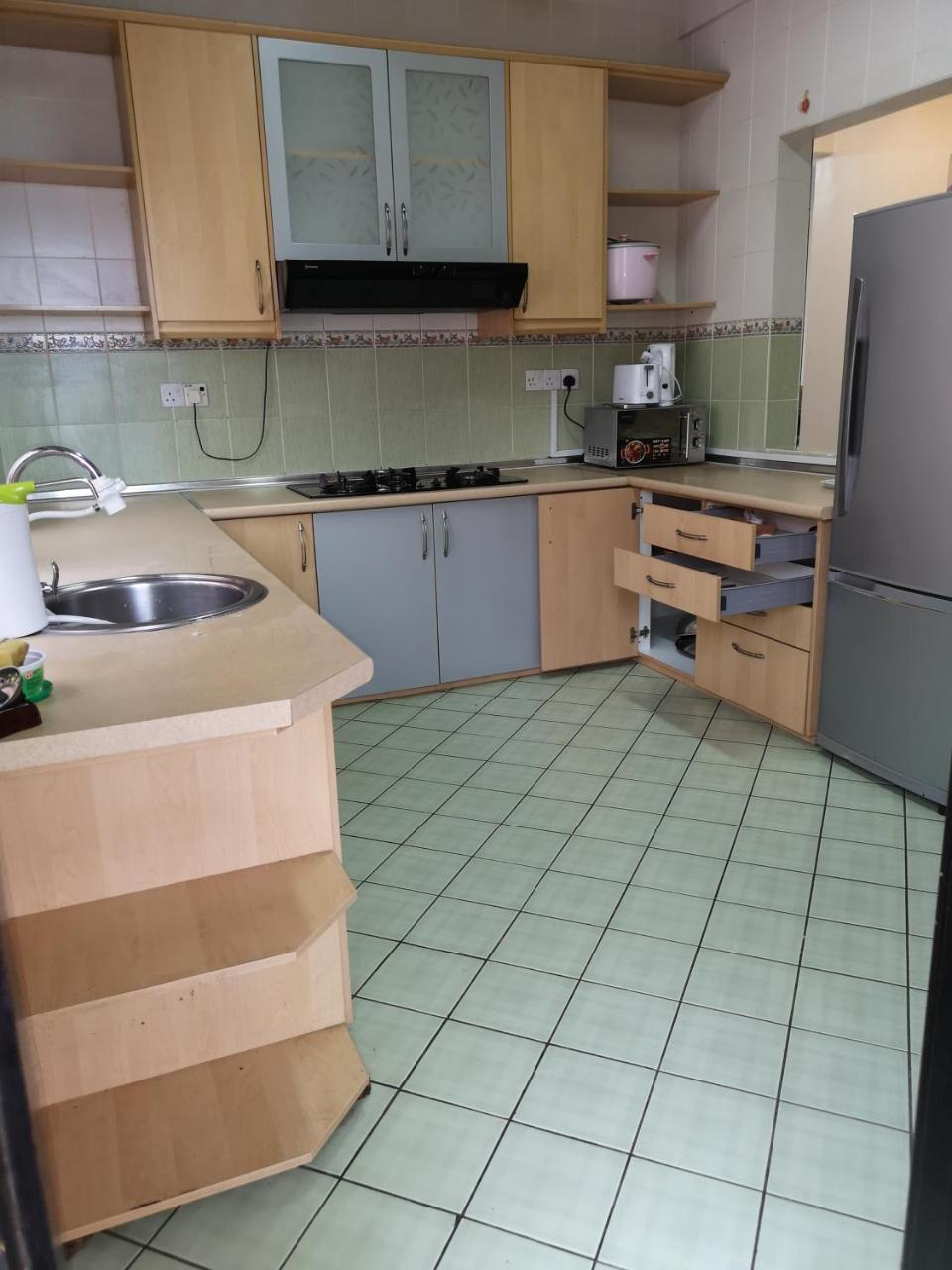 Marimari Marina Service Apartment *